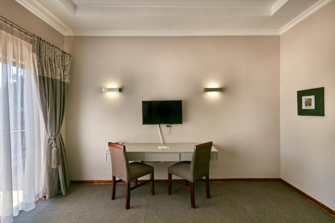 Regent Kgale Lodge Gaborone Extérieur photo